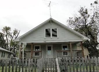 1st image of 828 S Hardy Ave