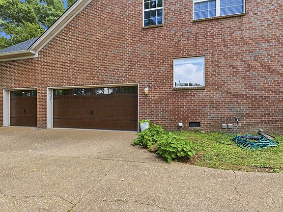 5th image of 4131 Lealand Ln