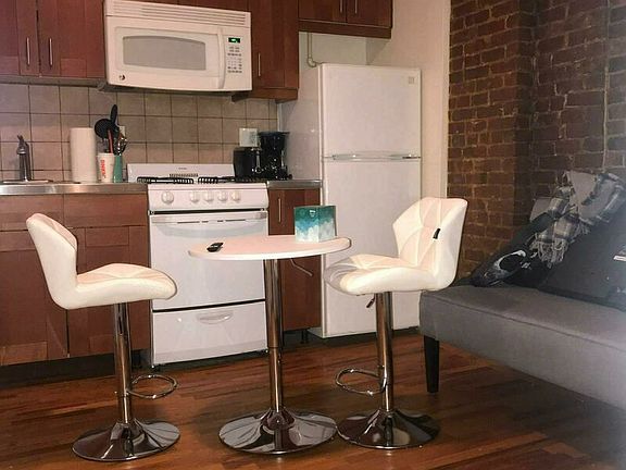 3rd image of 523 E 12th St #3A