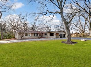 9S708 Lorraine Dr, Willowbrook, IL 60527