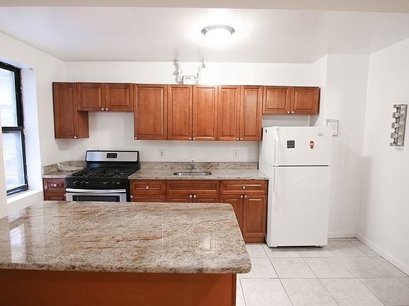 2nd image of 582 Saint Nicholas Ave #505