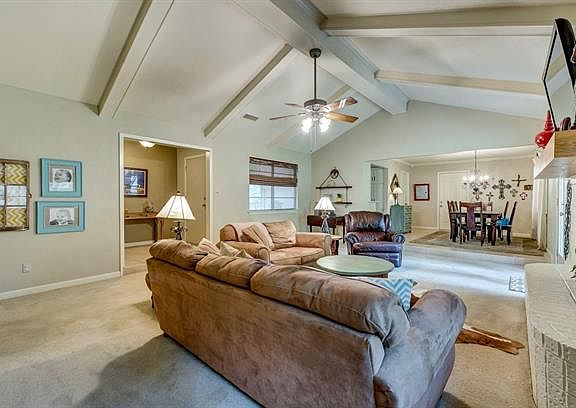 5th image of 2140 Mary Ann Ln