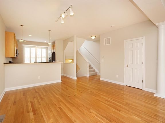 4th image of 5311 Reserve Cir