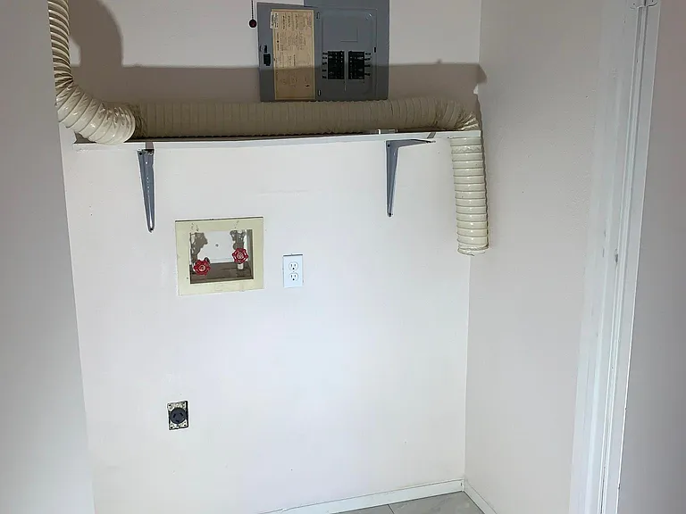 618 Reppert St #7 — Photo 7