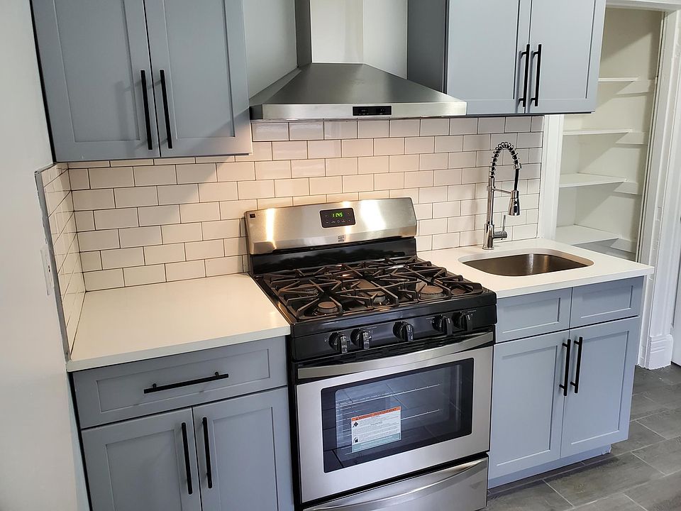 2nd image of 725 Broadway #2