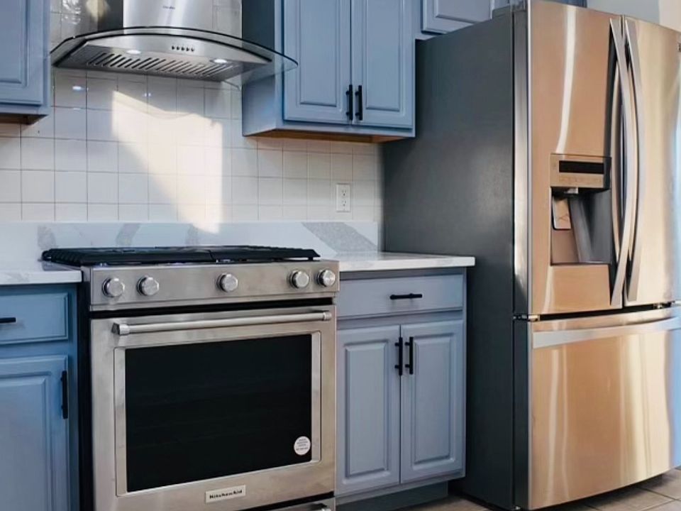 1st image of 14 Vernon Pl #2