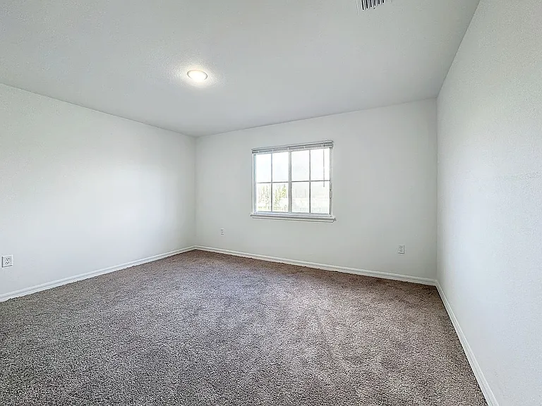 1748 Barton Towne Cir — Photo 32