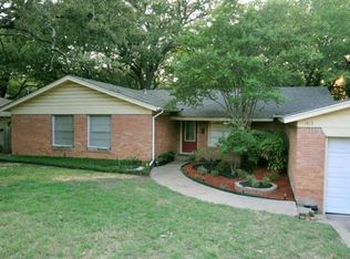1415 Cooper Dr, Irving, TX 75061