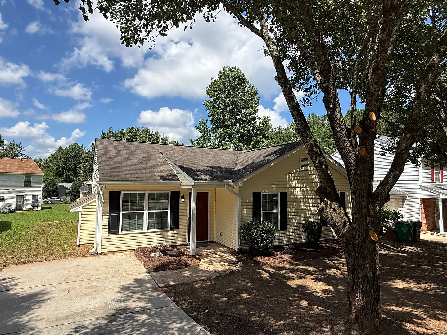 404 Kingville Drive — Photo 2