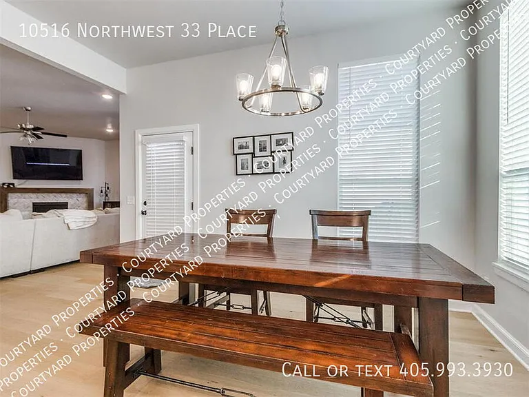 10516 NW 33rd Pl — Photo 33