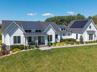 35399 Hillock Ln, Round Hill, VA 20141