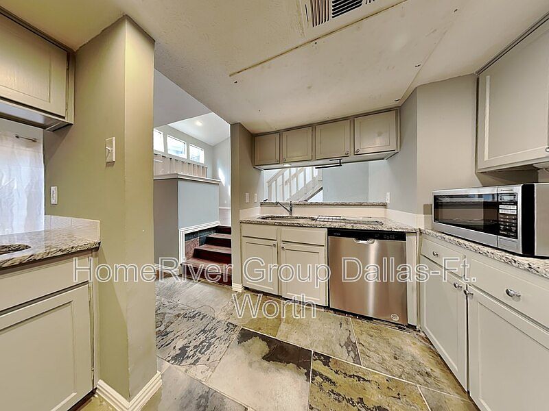 1st image of 6808 Eastridge Dr #E25