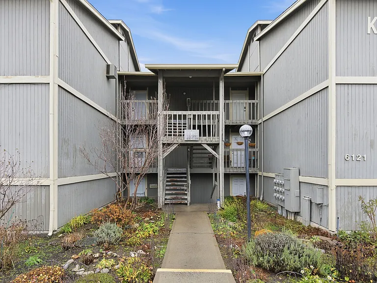 6121 E 6th Ave #K301 — Photo 3