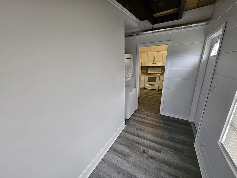 2121 NW 28th St #- — Photo 14