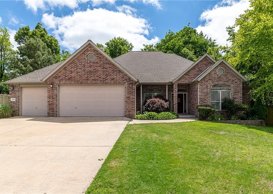 1st image of 4801 W Mayflower Ct