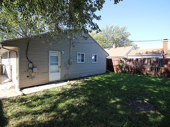 3rd image of 8071 Roosevelt St