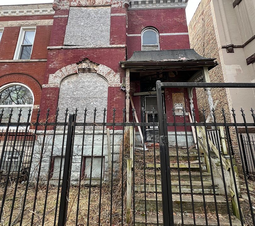 1st image of 3345 W Monroe St