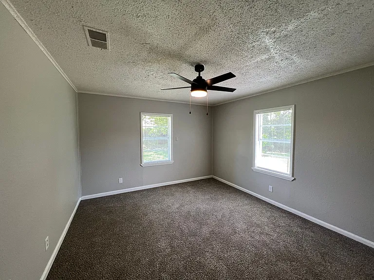 1802 Blair Hunt Dr — Photo 11