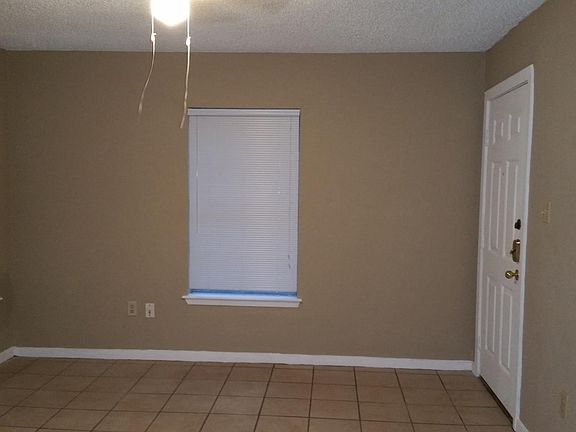 4th image of 2939 Gossett Dr APT B