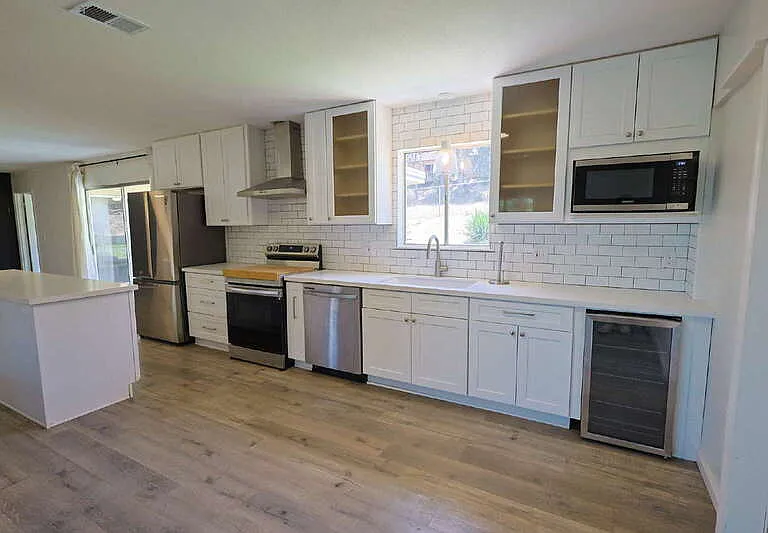 20450 College Blvd — Photo 7