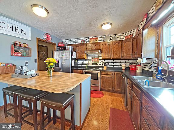 5th image of 307 Sciota St