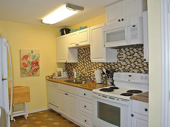5th image of 4121 Las Palmas Blvd