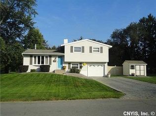 1 Finch Path, Liverpool, NY 13090