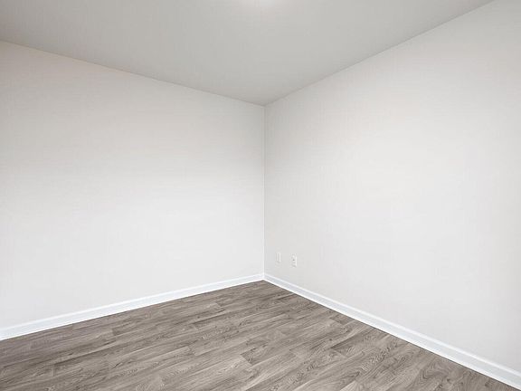 3rd image of 107 Claude Street