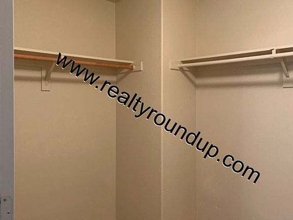 3rd image of 1243 Inglewood Ct