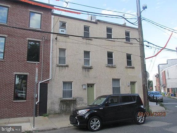 3rd image of 110-112 W Wildey St
