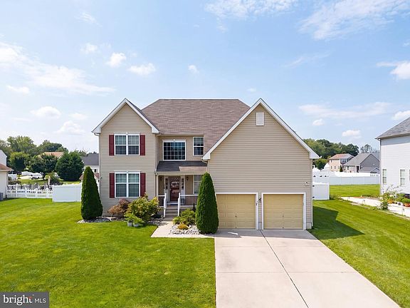 2nd image of 30 Granite Ln