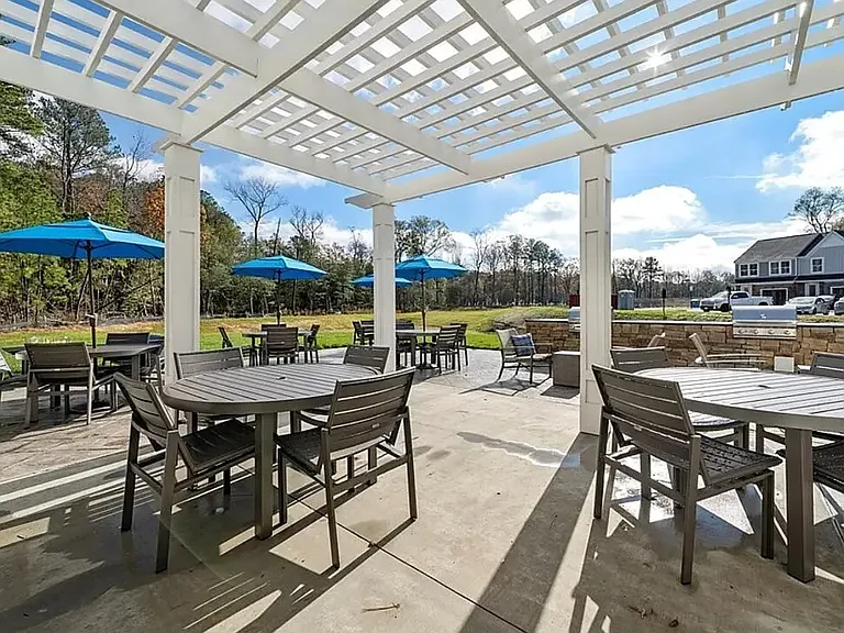 633 Eking Green Dr — Photo 15