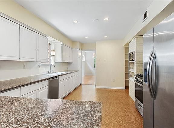 5th image of 1721 S Carrollton Ave