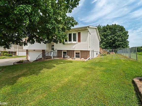 4th image of 313 Lynne Dr