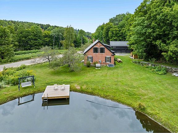 3rd image of 3171 Brook Road