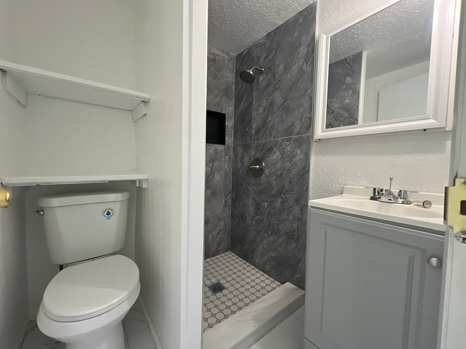 Studio, 600 sqft, $1,000 — Photo 3