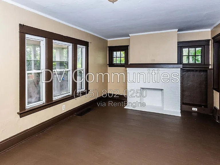 1148 E 176th St — Photo 29