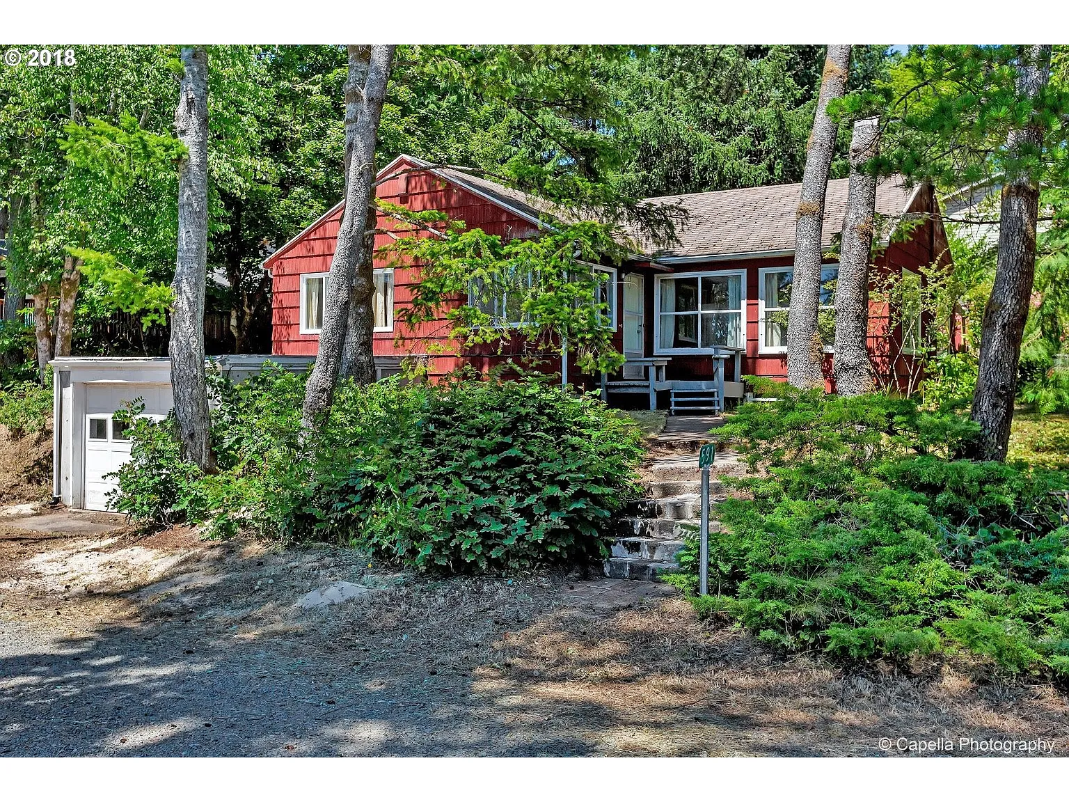 591 Fir Ave photo 1