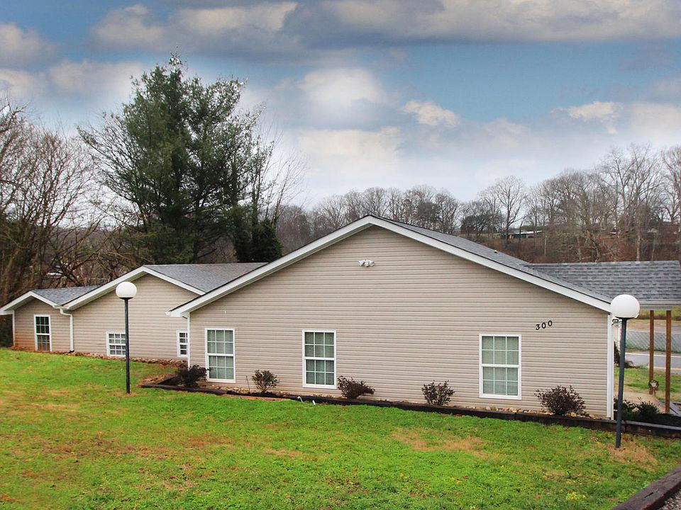 1st image of 300 Kagley Dr