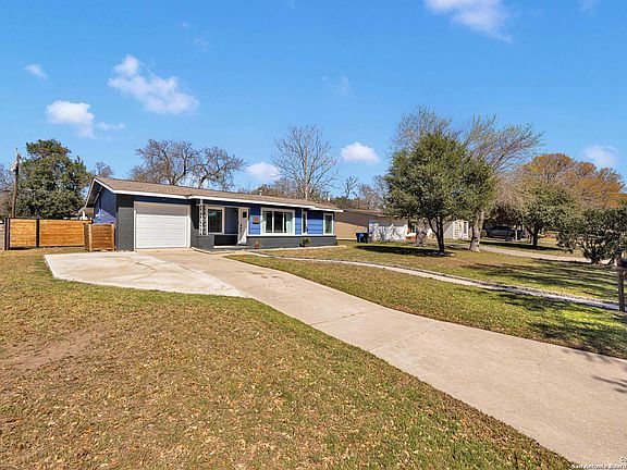 2nd image of 219 Bella Vista Dr.