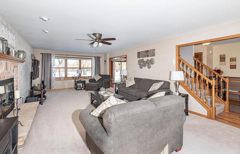 1st image of 4840 W Hunting Park Dr