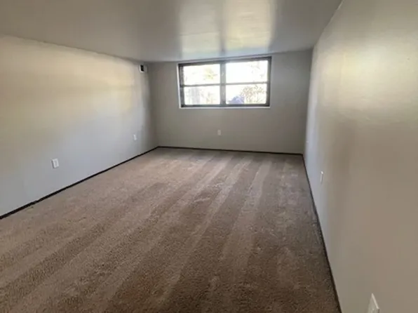 213 Baer Dr, Erie, PA 16505