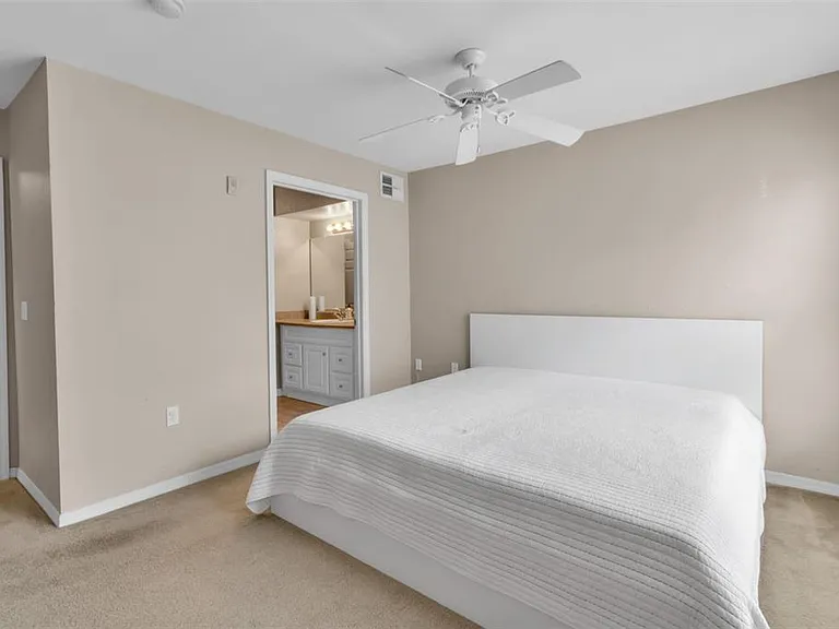 5541 Rosehill Rd #202 — Photo 23