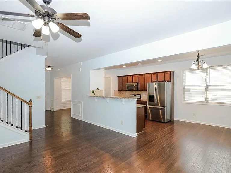 438 Privet Cir — Photo 8