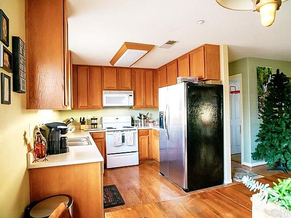 3rd image of 115 6th St Unit 206