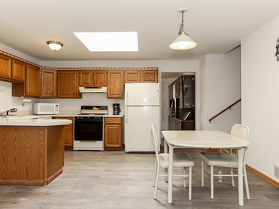 5th image of 8240 Charles Ave