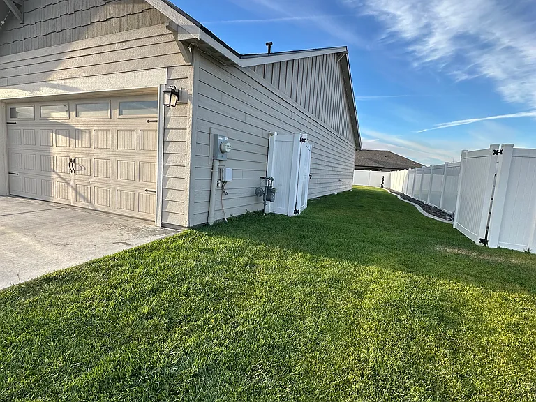 7705 Cassiar Dr — Photo 3