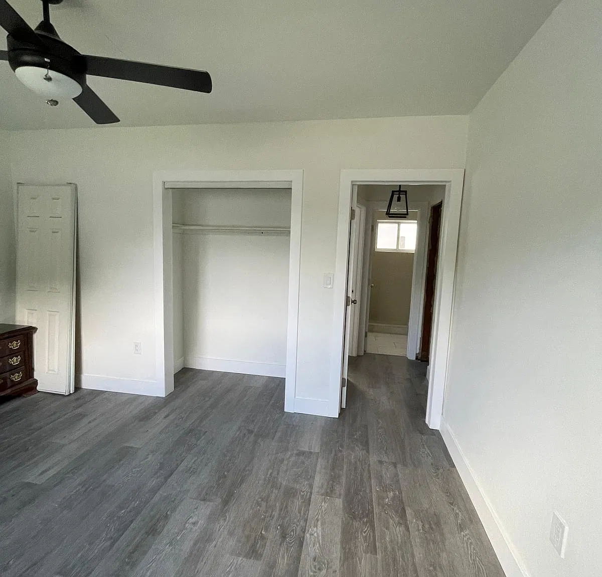 3 bed, $2,850 — Photo 2