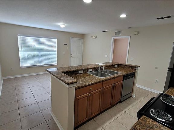3rd image of 101 Melissa Pl