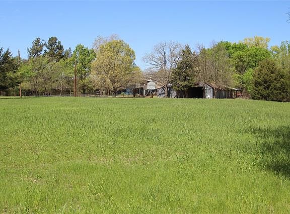 2nd image of 525 County Road 4233